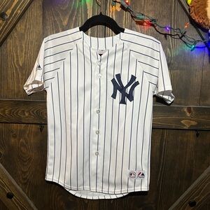 Authentic Derek Jeter New York Yankees #2 jersey by Majestic.